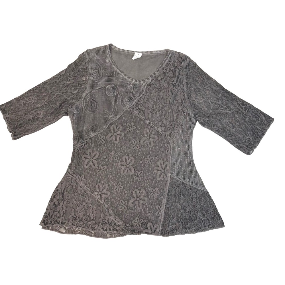 This & That Fairy Gray Lace Patchwork Floral 3/4 Sleeve Scoop Neck Top M Boho